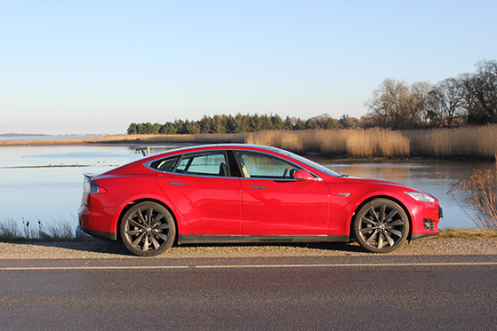 Tesla 4 copy