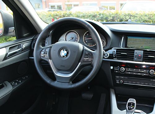 BMW oktober interiør WEB