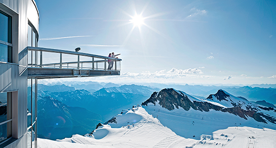 FET_Østrig_Liebhaverboligen_rejser_Skiferie_Udsigt fra terrassen på Kitzsteinhorn-gletsjeren