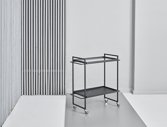 FET_DesignCircus_Boligindretning_design_7.KristinaDamStudio-SS16_bauhaus_trolley_black_greybackground kopi