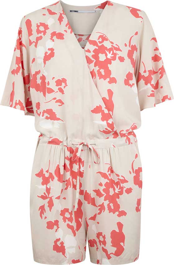 FET_Mode_JUST-FEMALE_SUMMER60_TAN-PLAYSUIT_PINKGREY-AOP_DKK599_EUR99_NOK999_GBP84_SEK999_USD128