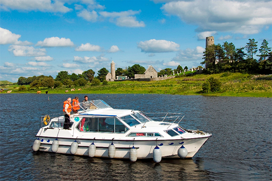 FET_rejseguide_Irland_clonmacnoise