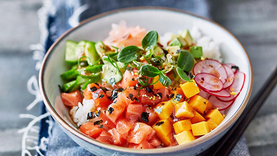 FET_poke-bowl-met-zalm-en-ponzu-mayonaise-50288861