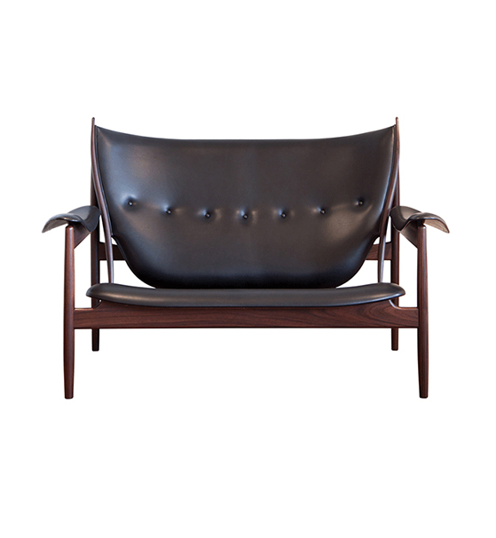 FET_Sofaer_chieftain-sofa_black_walnut_main